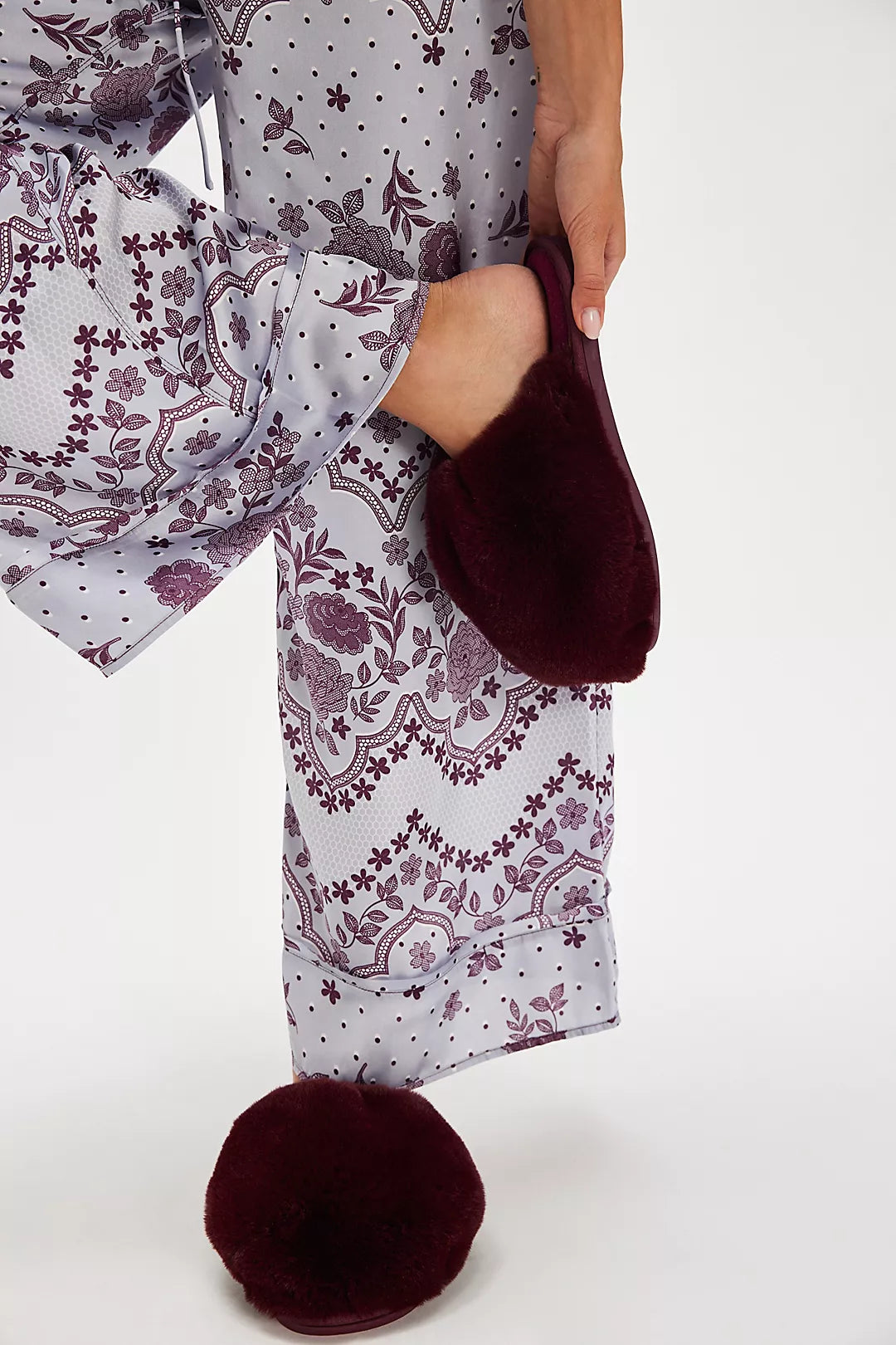 Snowball Slipper / Cabernet