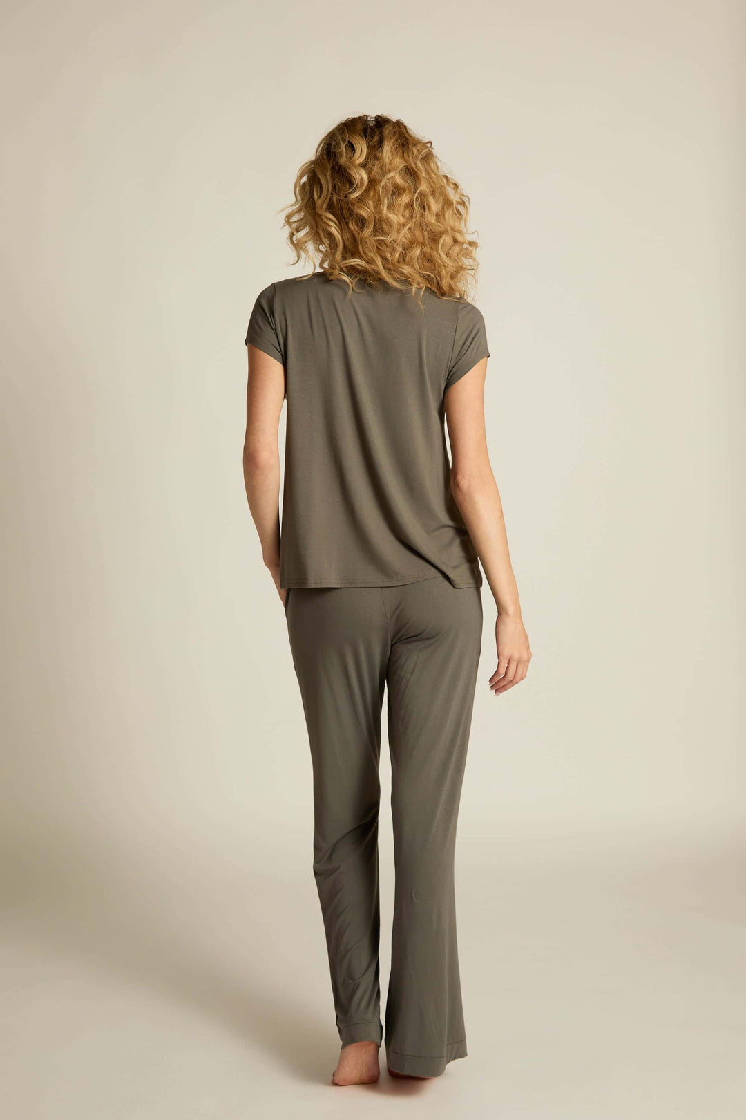 Classic V-Neck Tee Shirt / Earl Grey