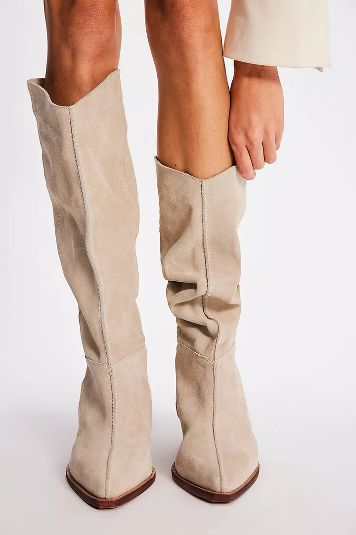 Sway Low Slouch Boot / Parchment Suede