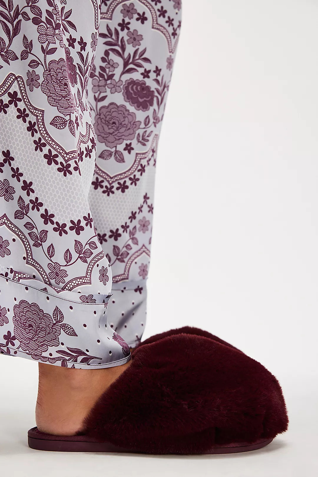 Free People Snowball Slipper / Cabernet