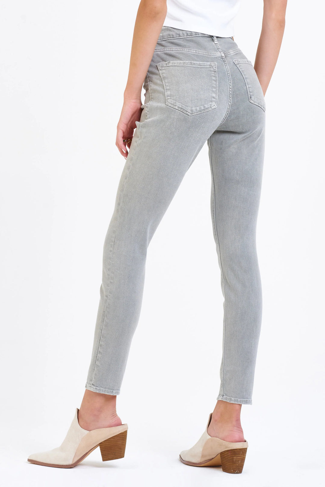 Gisele / Desert Sage