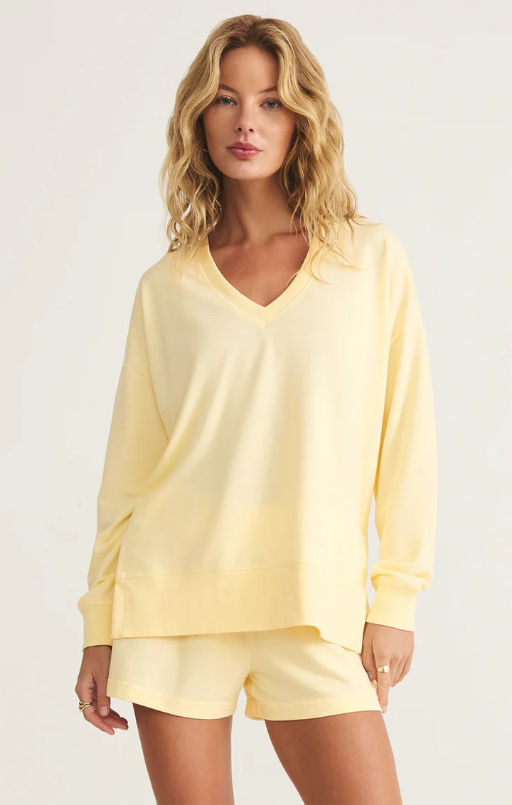 Modern V-Neck Weekender Mellow Yellow