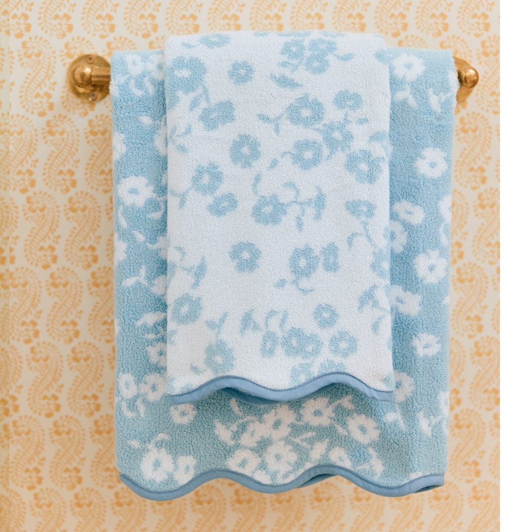 Weezie Patterned Scallop Hand Towel | Sea Glass Margot 
