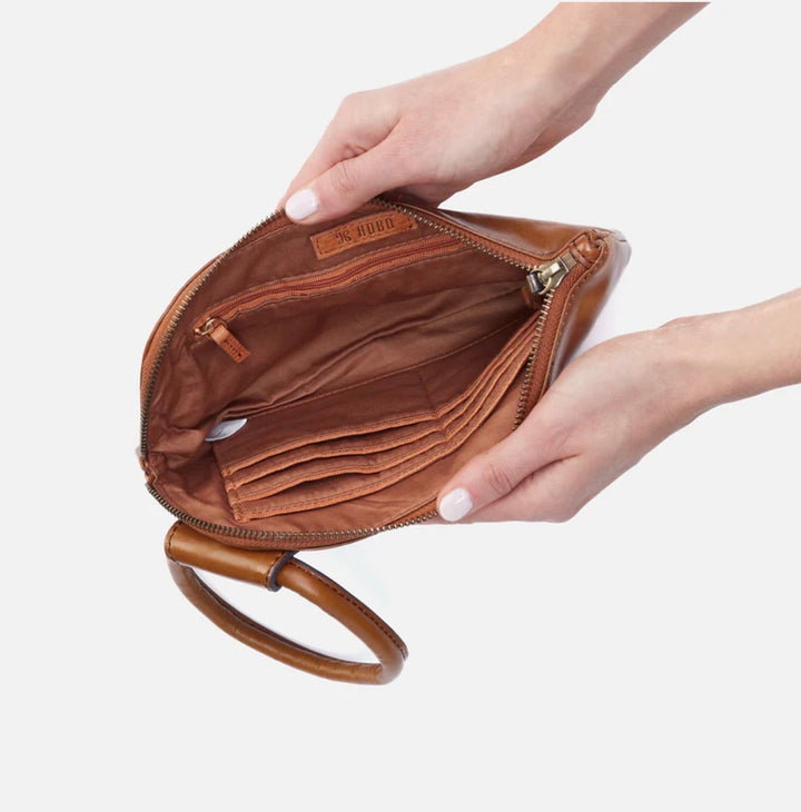 Sable Wristlet | Truffle