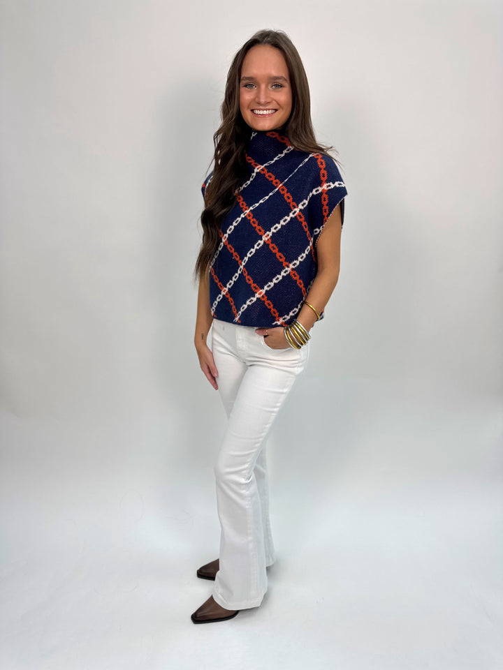 Sleeveless chain print knit top