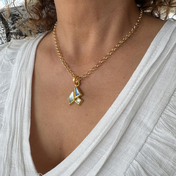 Zulie 3 Stone Necklace