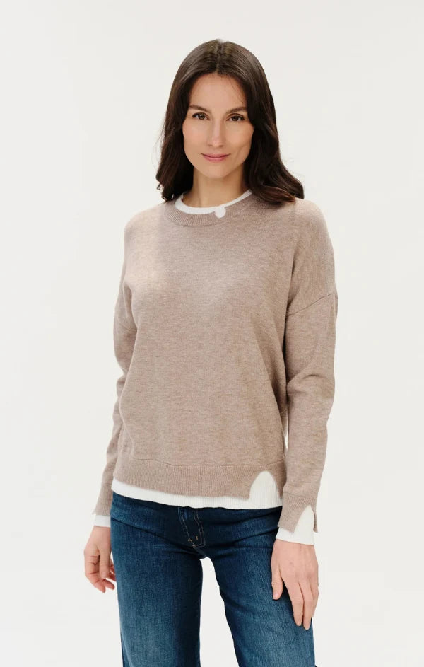 MAR DOUBLE LAYER NOTCHED SWEATER