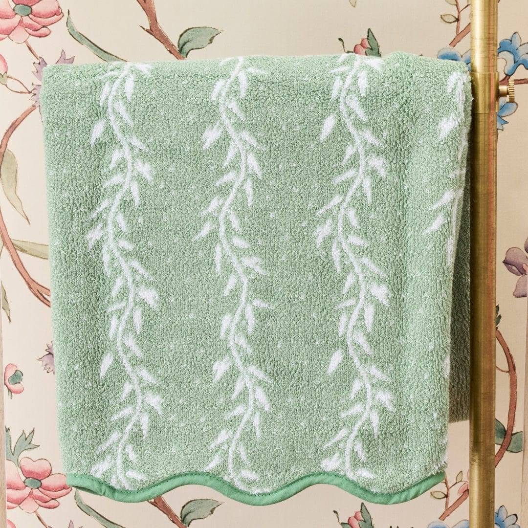 Weezie Patterned Scallop Bath Towel | Willow