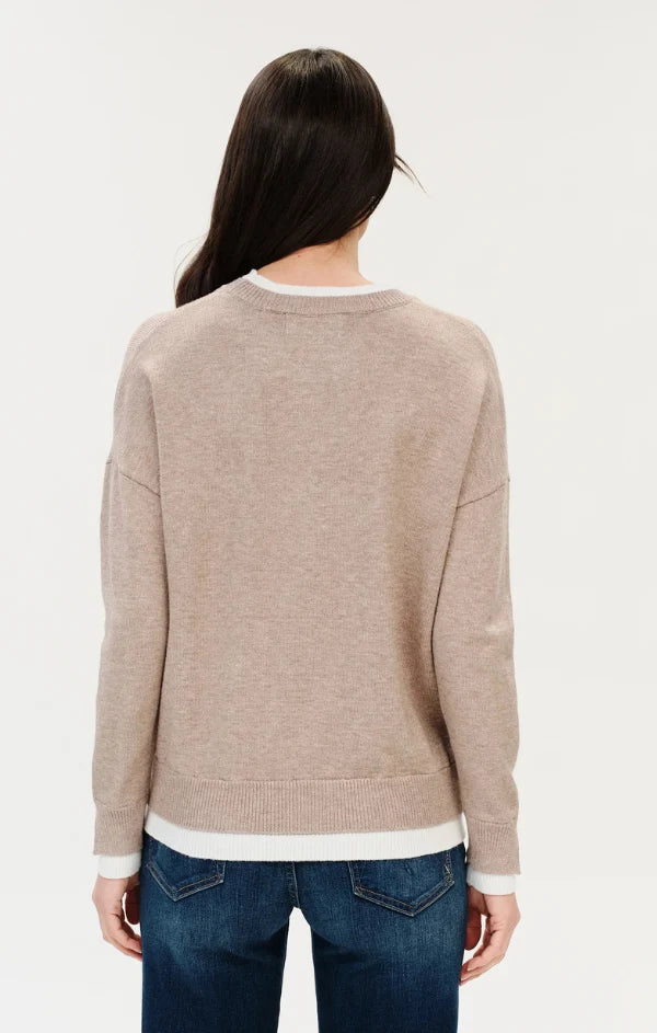 MAR DOUBLE LAYER NOTCHED SWEATER