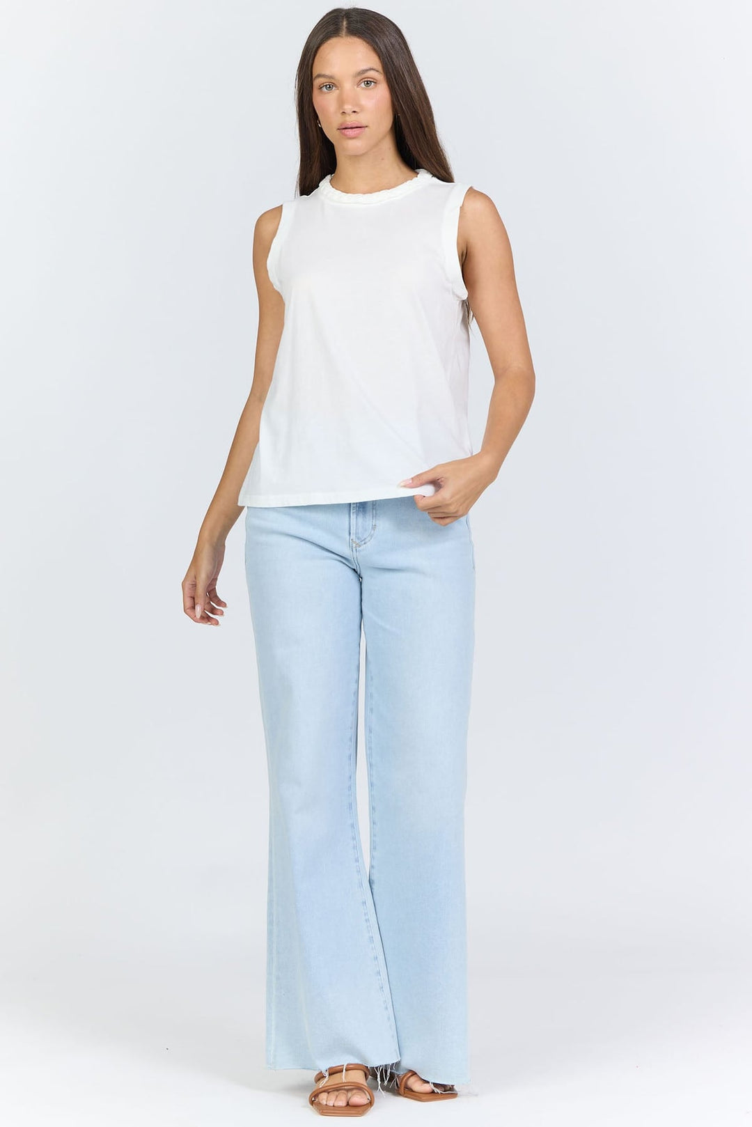 Marina | White