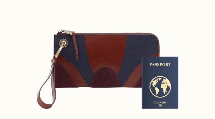 Jett Wristlet | Ink Navy