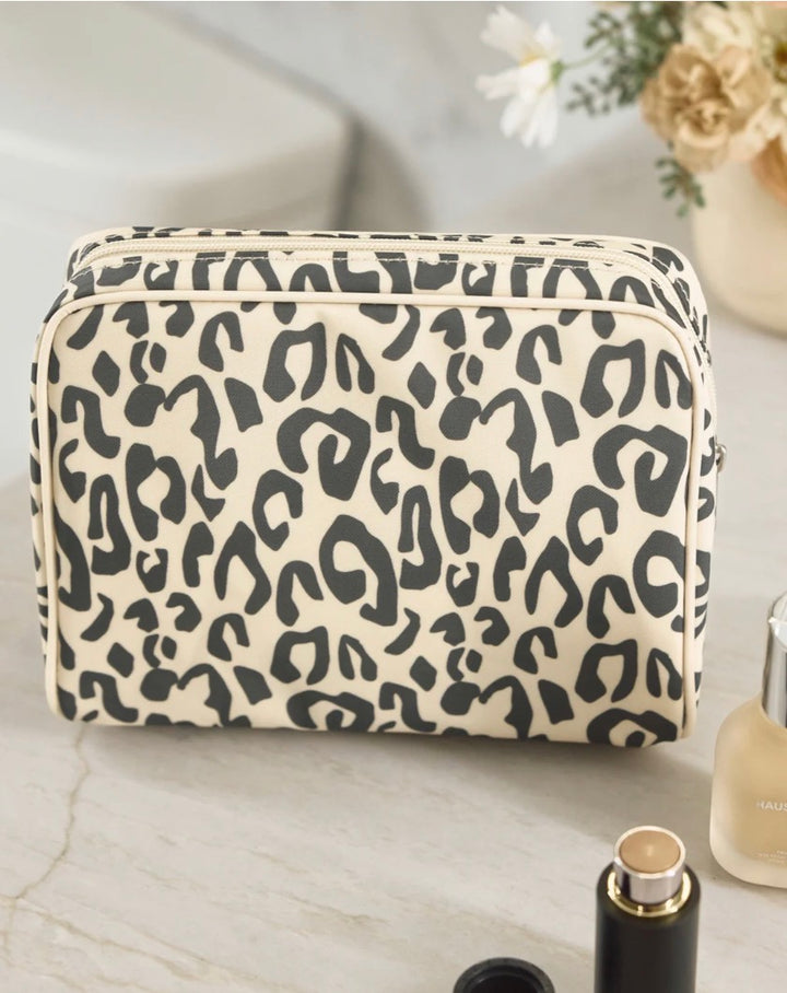 Medium Patterned Toiletry Bag
