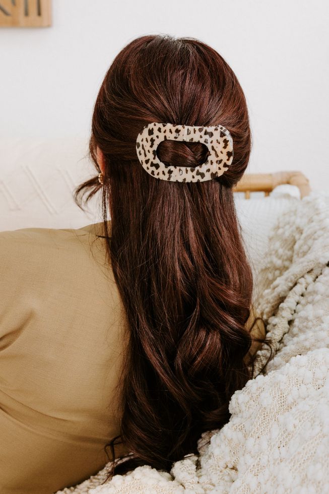 Teletie Blonde Tortoise Large Flat Round Hair Clip
