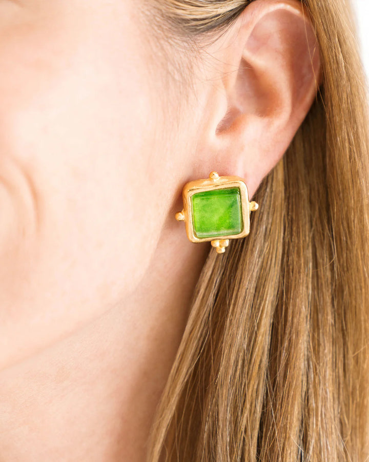 Madeline Studs