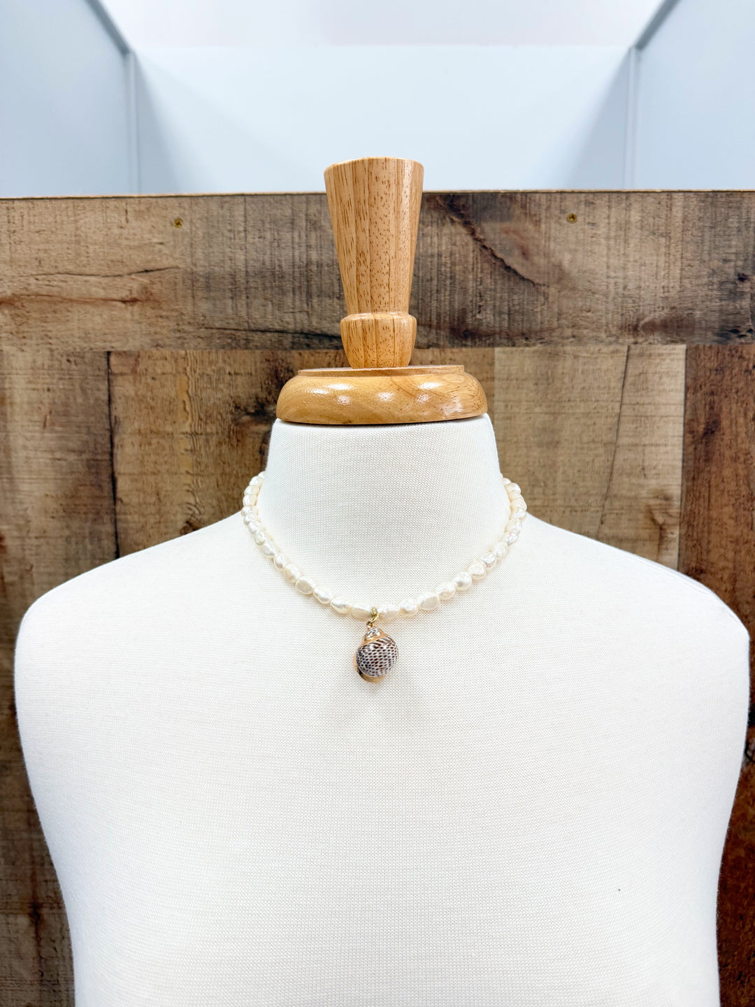 Virtue Freshwater Pearl Necklace with Conch Shell