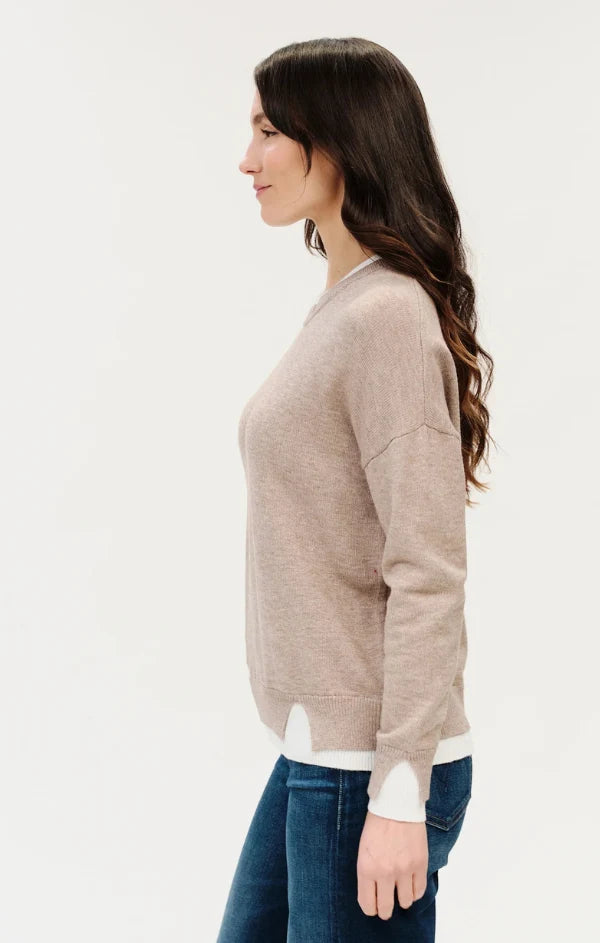 MAR DOUBLE LAYER NOTCHED SWEATER
