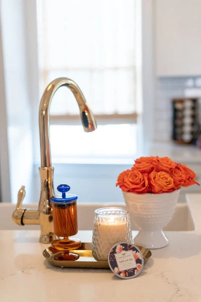 Saffron &amp; Silk Signature Candle