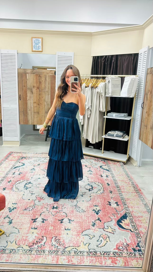 Bella Tiered Maxi Dress – City Market Boutique