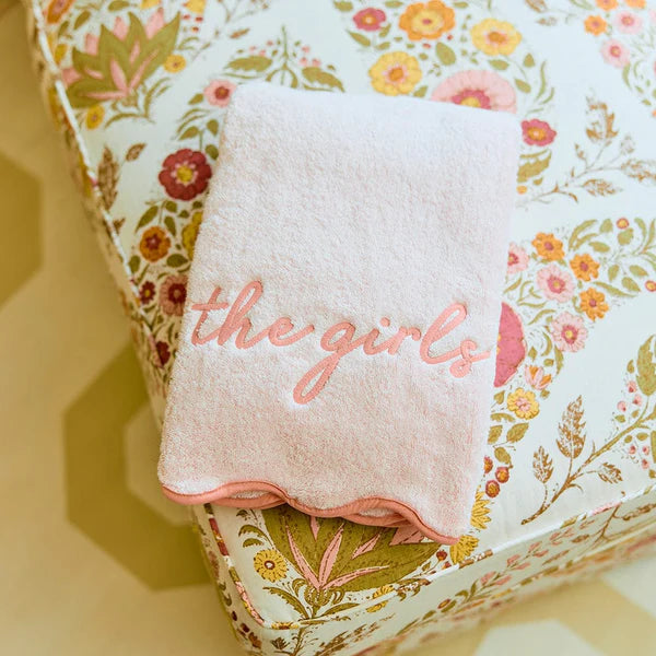 Ballet Pink Scalloped Bath Towel | Coral Edge
