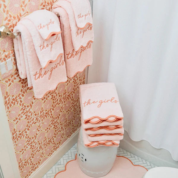 Ballet Pink Scalloped Bath Towel | Coral Edge