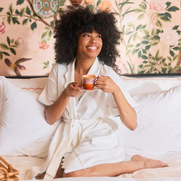 Scalloped Short Lightweight Robe | White w/ Blue Piping